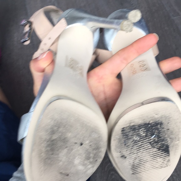 BCBG Maxazria silver strappy heels size 5.5 - Picture 6 of 7